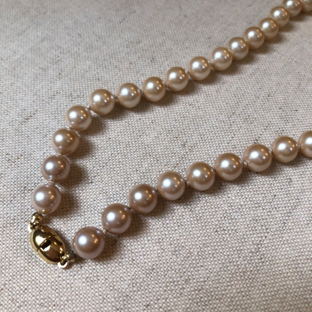 Monet Vintage Knotted Glass Pearl Necklace - Picture 5 of 9